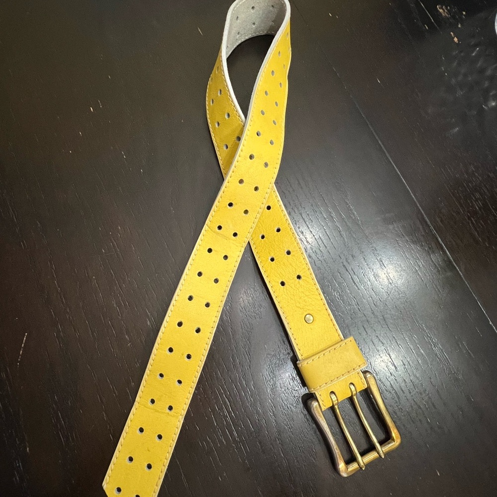 genuine leather desert tone yellow belt with double prong buckle size small